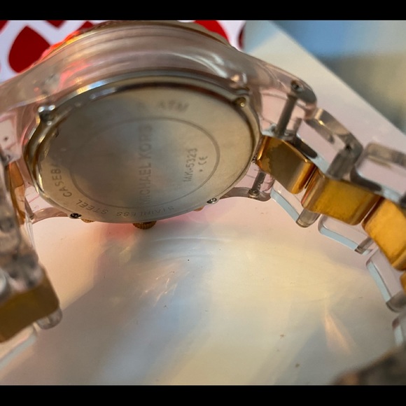 Michael Kors Watch - Picture 4 of 4